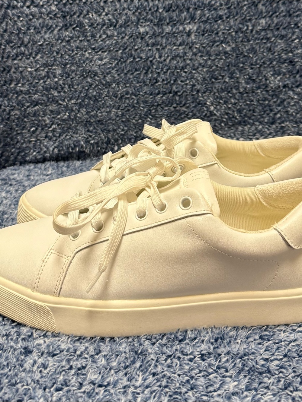 Sam Edelman | Ethyl low top sneakers | Size = 8 - Picture 3 of 9